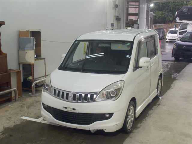 MITSUBISHI DELICA D:2