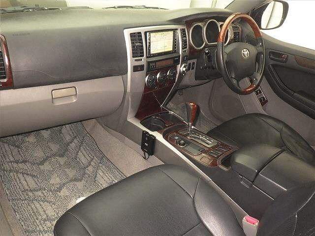 TOYOTA HILUX SURF