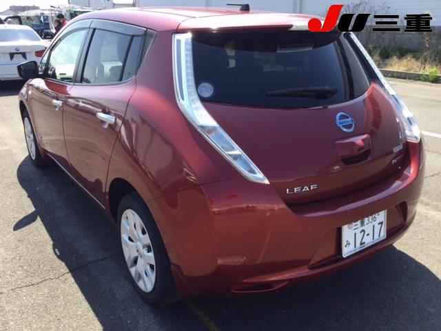 NISSAN LEAF