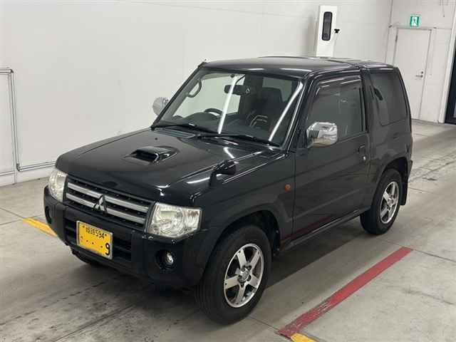MITSUBISHI PAJERO MINI
