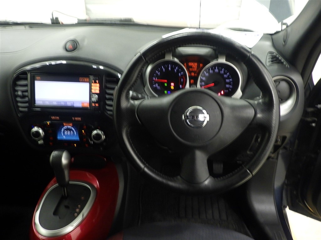 NISSAN JUKE
