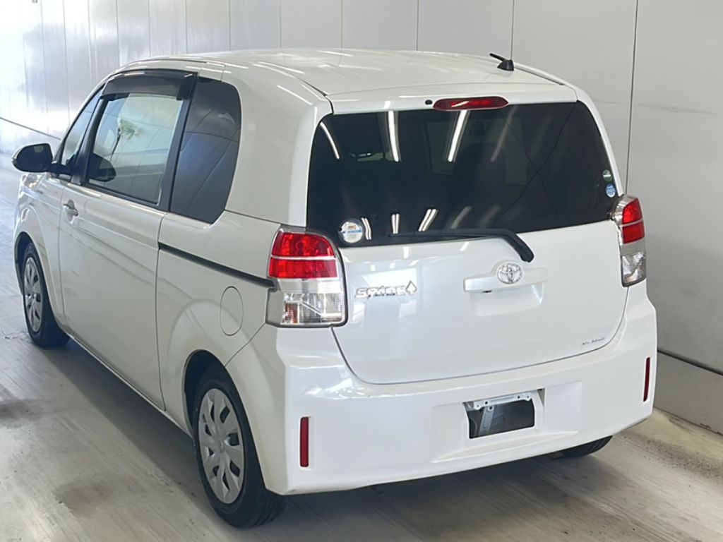 TOYOTA SPADE