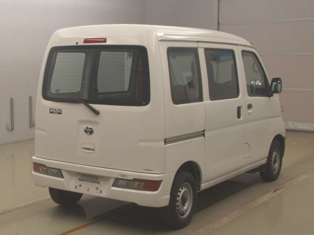 TOYOTA PIXIS VAN