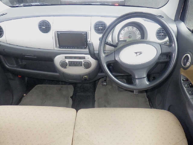 DAIHATSU MOVE LATTE