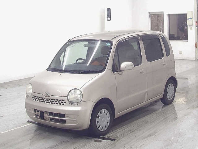 DAIHATSU MOVE LATTE