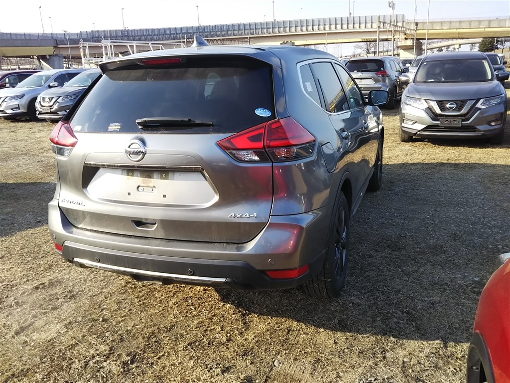 NISSAN X-TRAIL