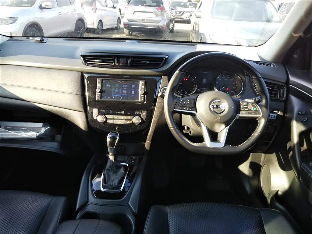 NISSAN X-TRAIL