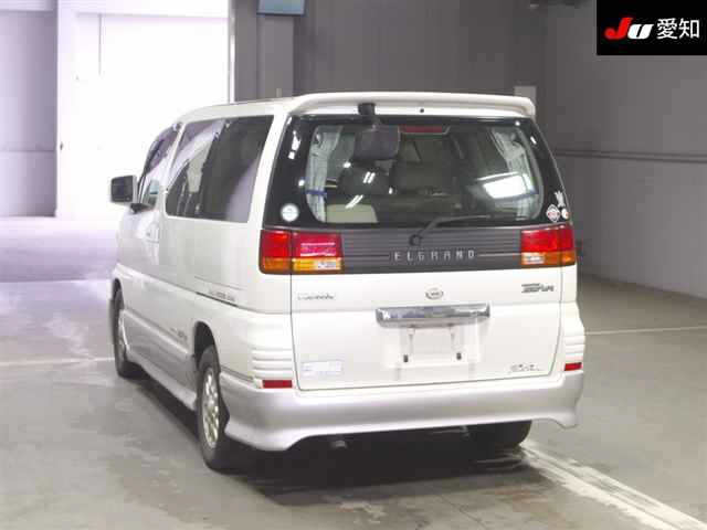 NISSAN ELGRAND