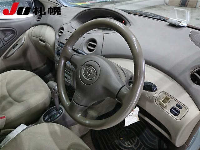 TOYOTA PLATZ