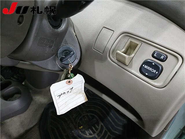 TOYOTA PLATZ