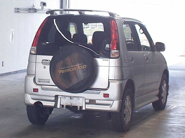 DAIHATSU TERIOS KID