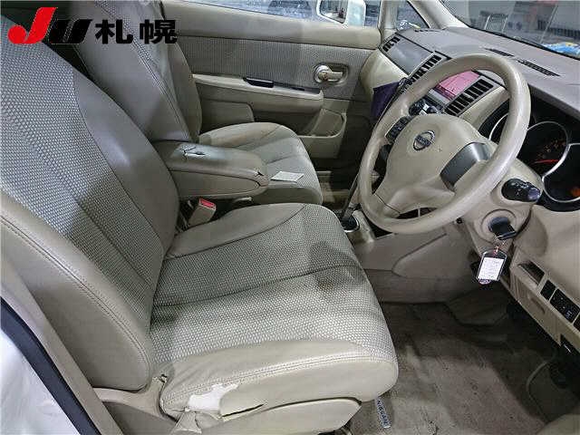NISSAN TIIDA
