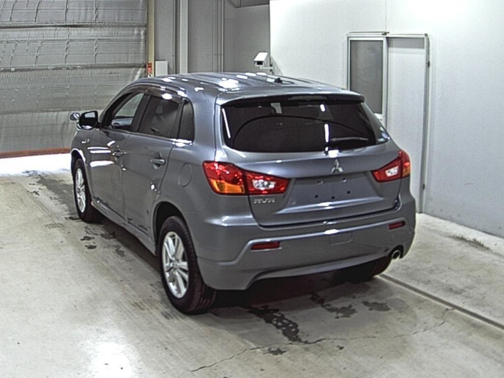MITSUBISHI RVR