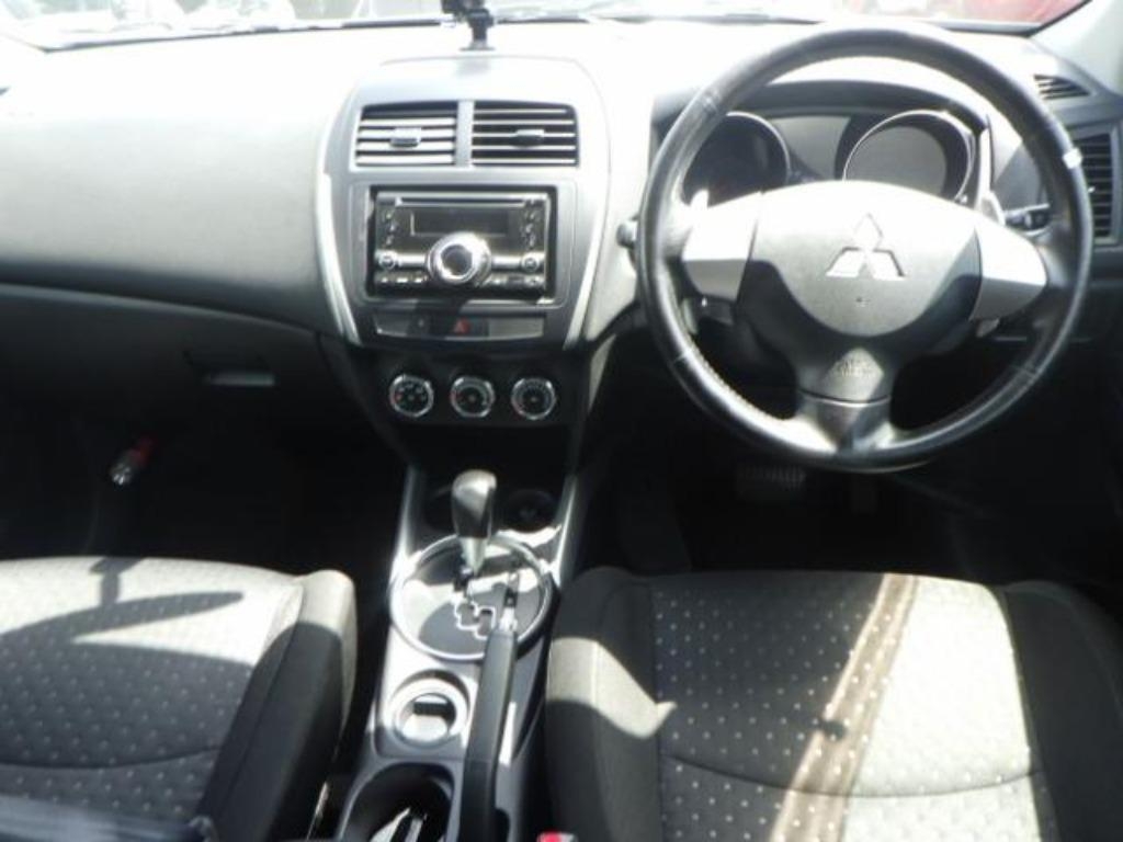 MITSUBISHI RVR