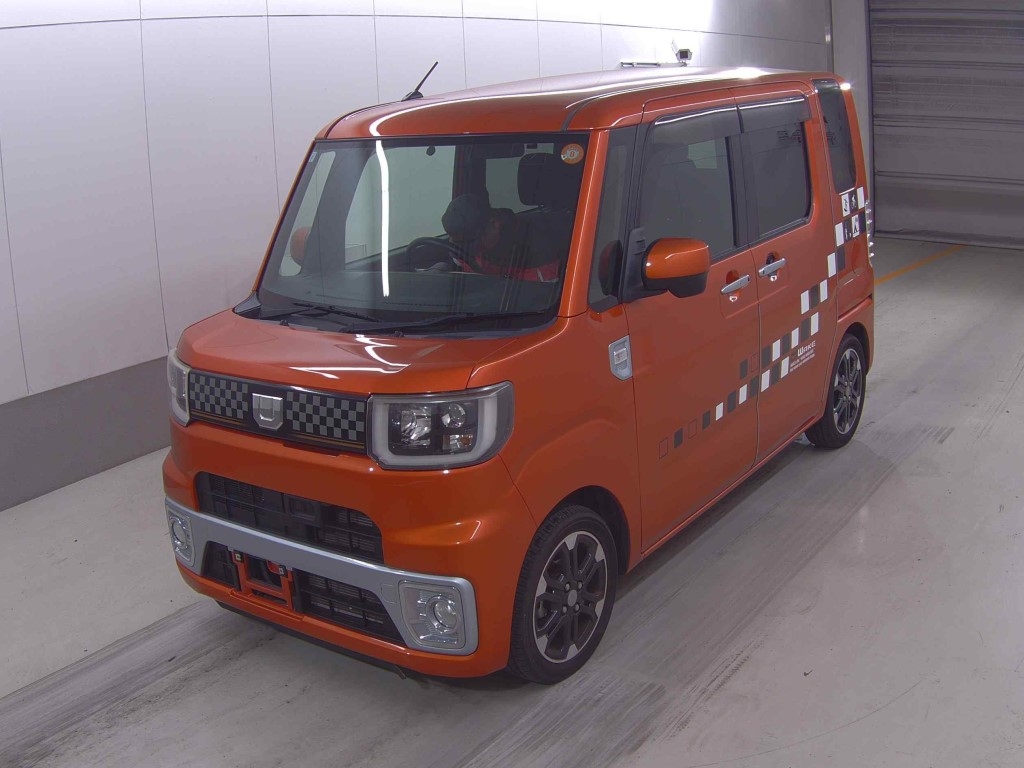 DAIHATSU WAKE