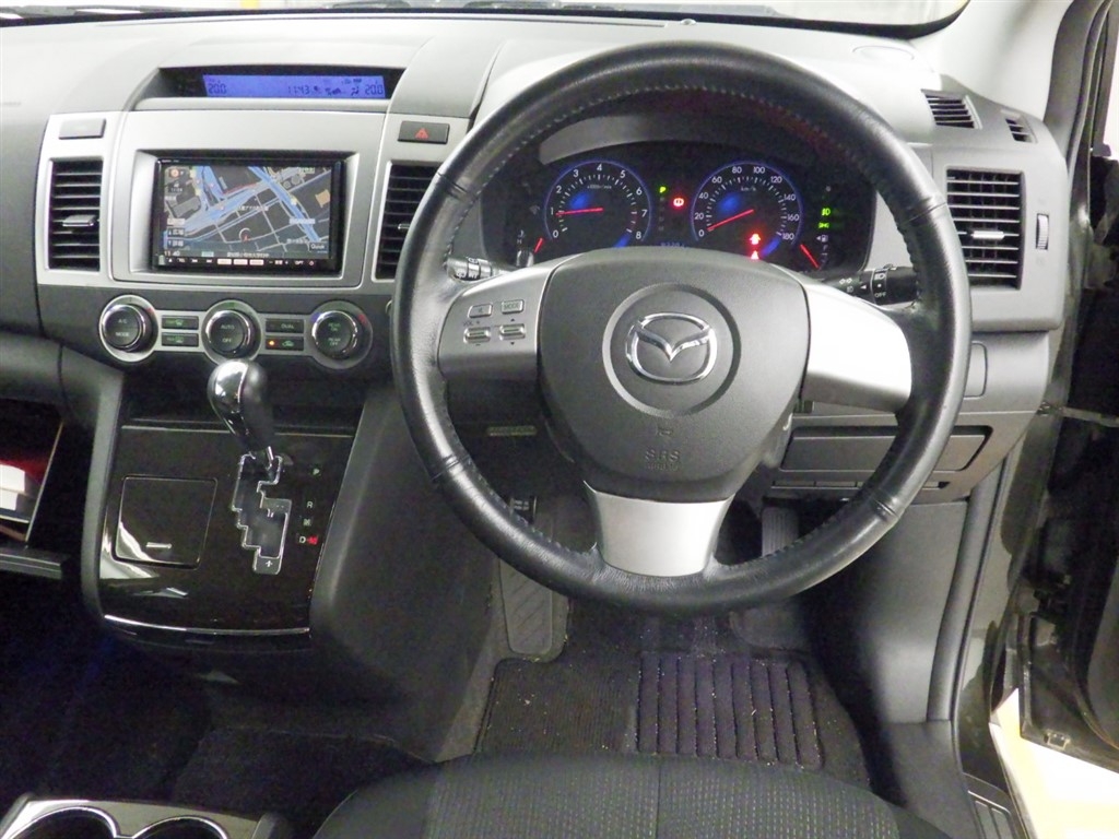 MAZDA MPV