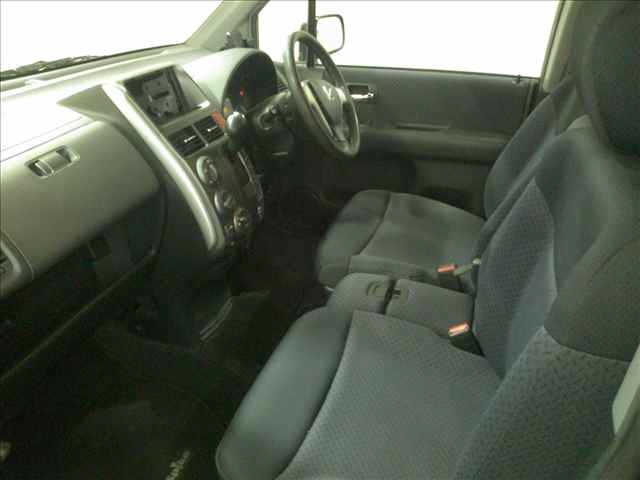HONDA MOBILIO SPIKE