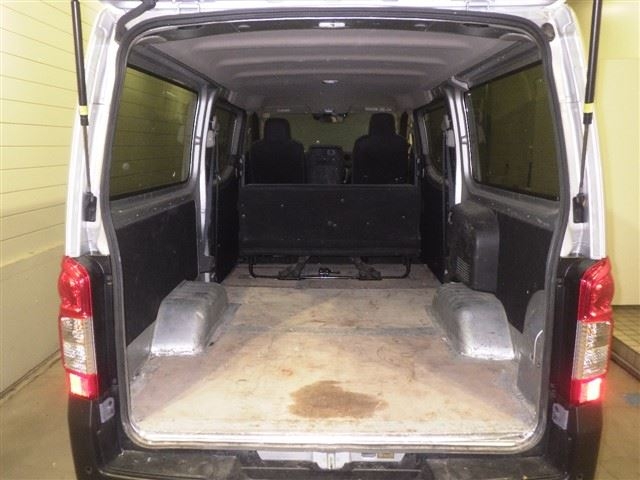 NISSAN CARAVAN