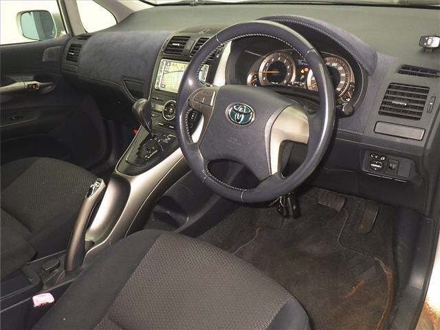TOYOTA BLADE