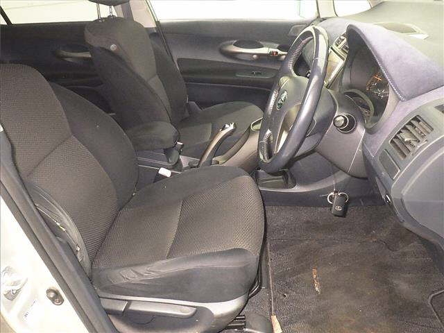 TOYOTA BLADE