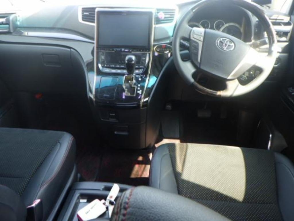 TOYOTA VELLFIRE