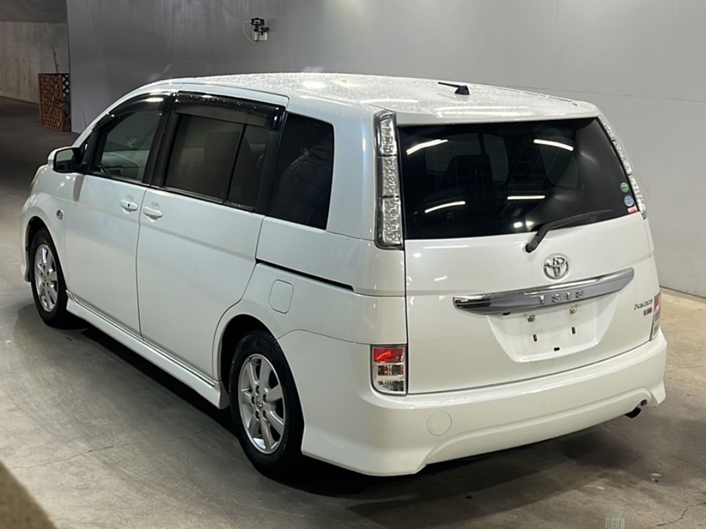 TOYOTA ISIS