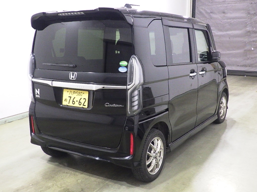 HONDA N-BOX