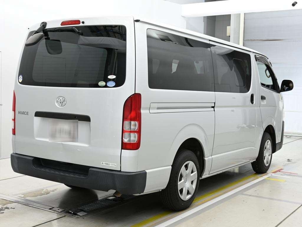 TOYOTA REGIUS ACE