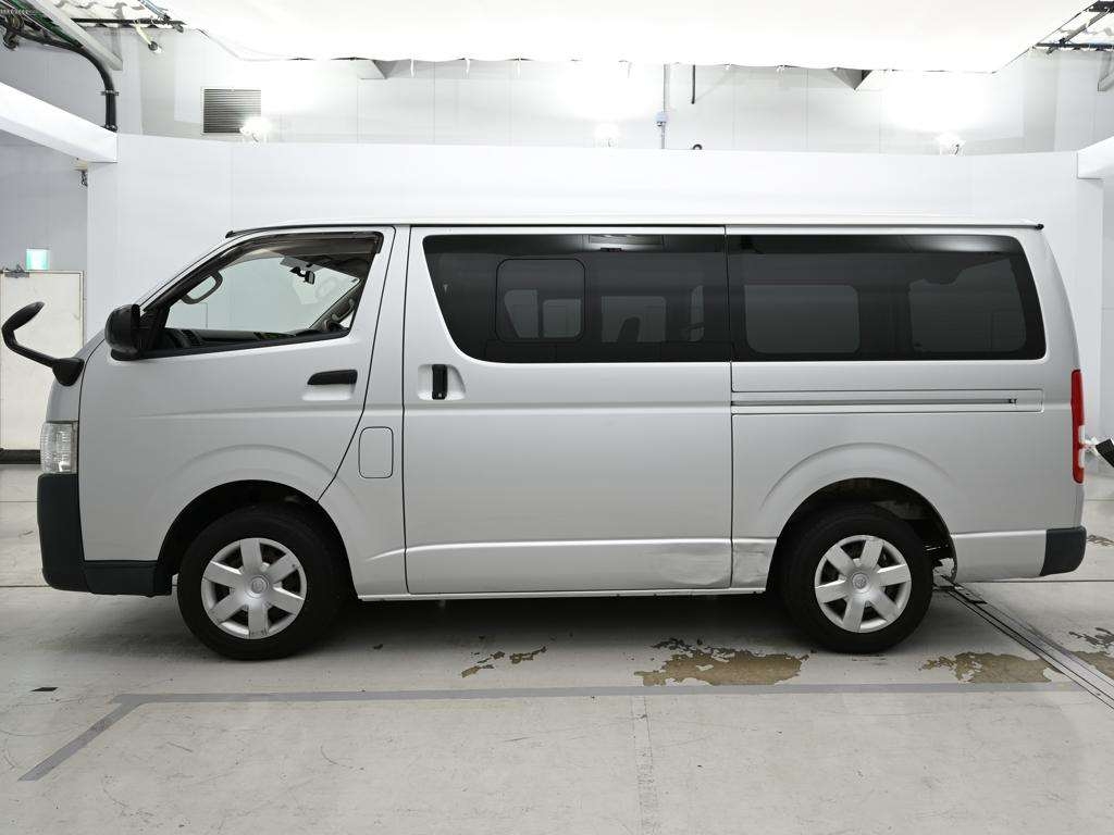 TOYOTA REGIUS ACE