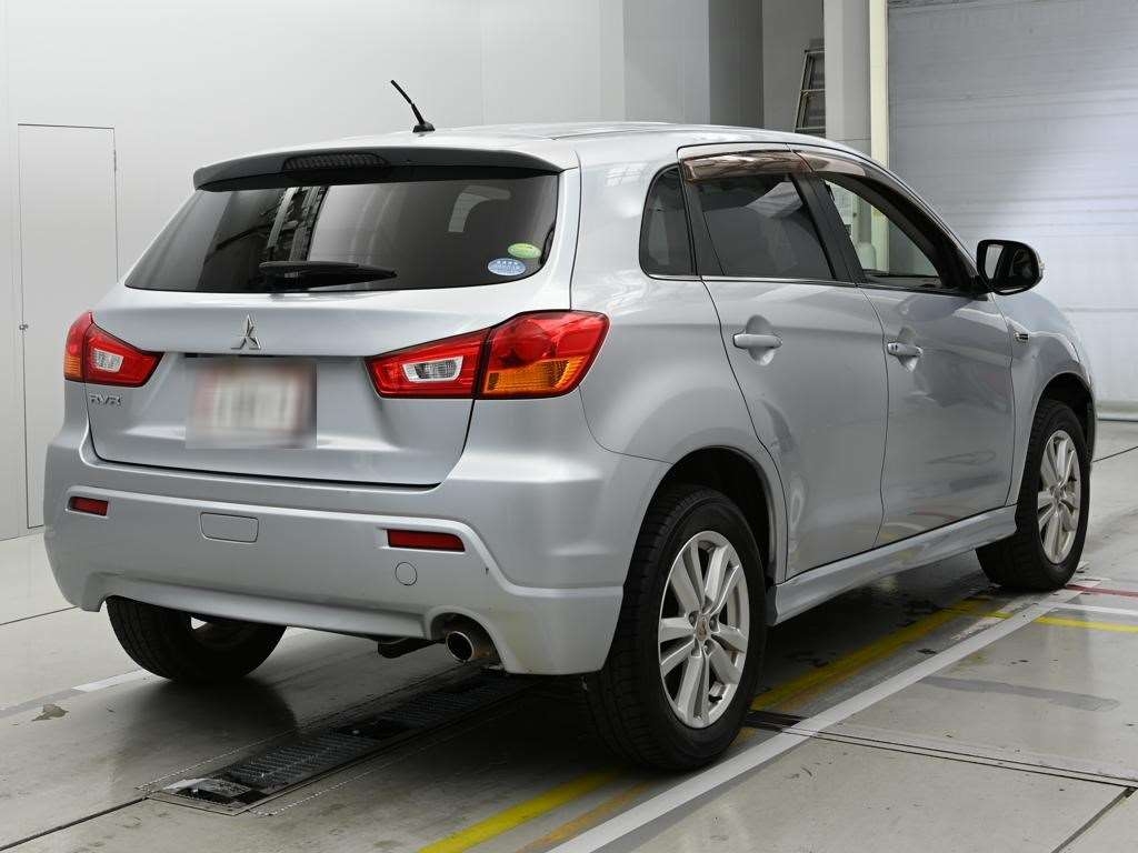 MITSUBISHI RVR