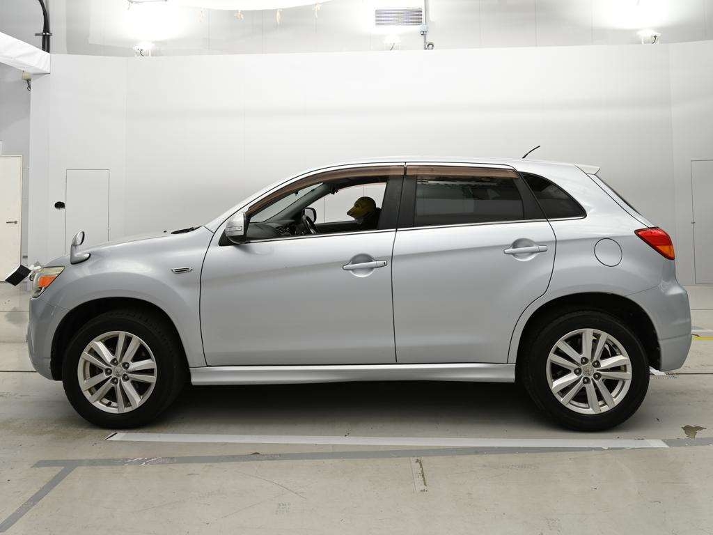 MITSUBISHI RVR