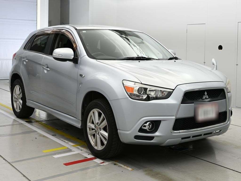 MITSUBISHI RVR