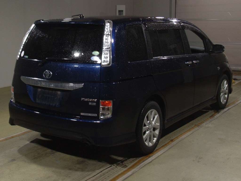 TOYOTA ISIS