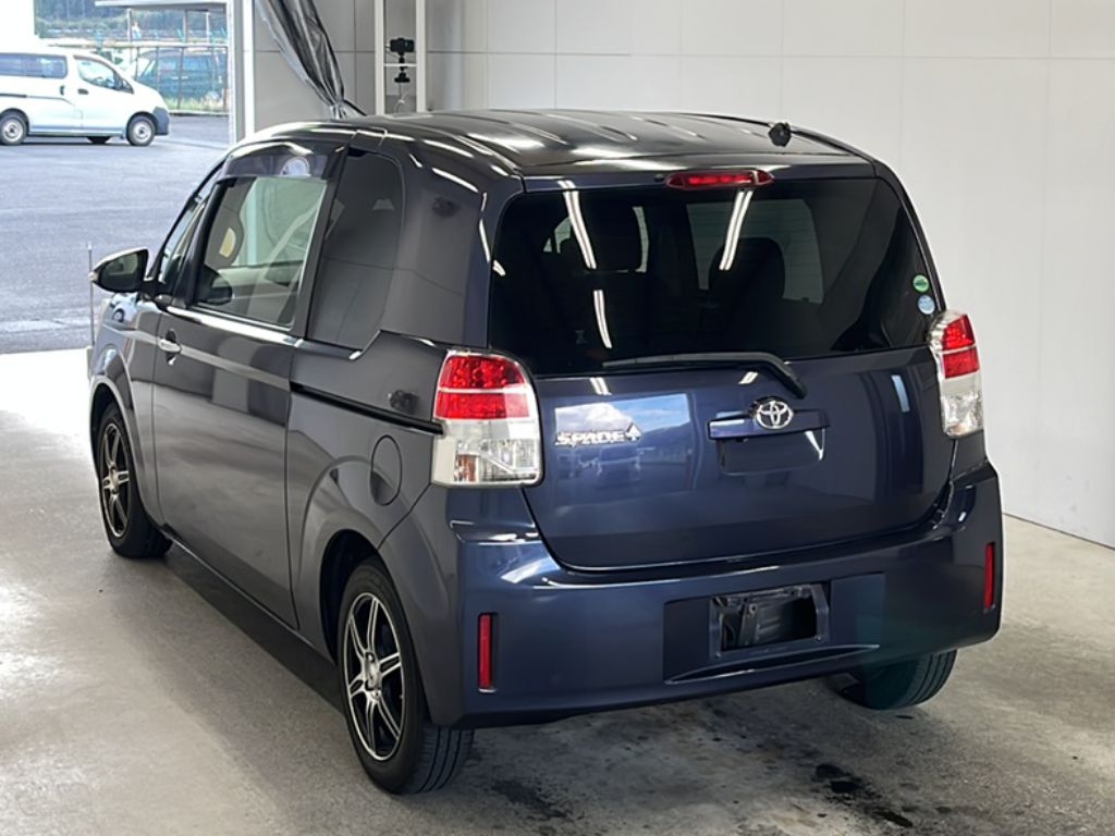 TOYOTA SPADE
