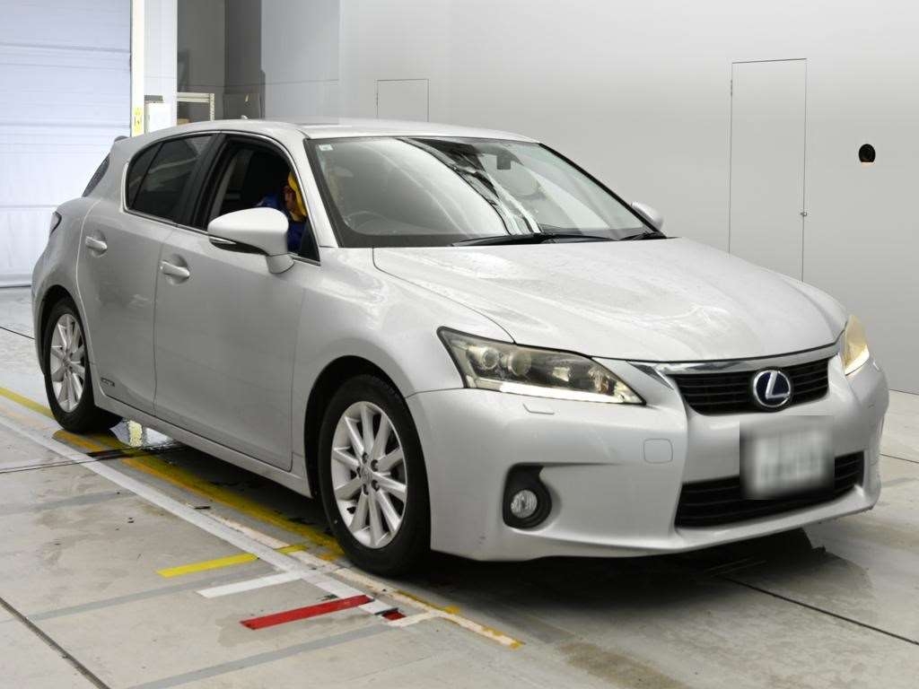 LEXUS CT200H