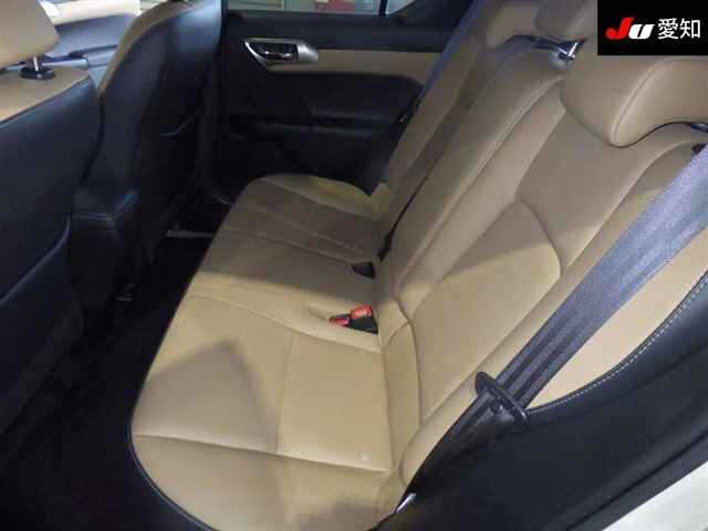 LEXUS CT200H