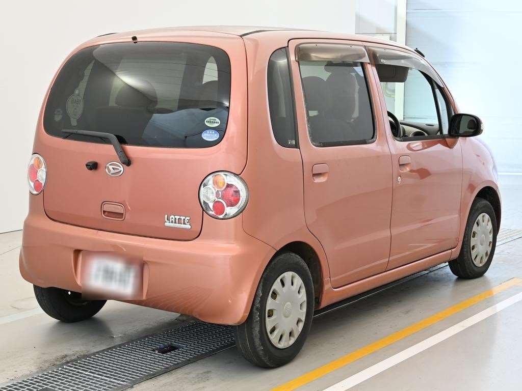 DAIHATSU MOVE LATTE