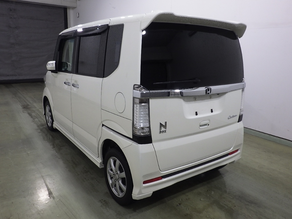 HONDA N-BOX