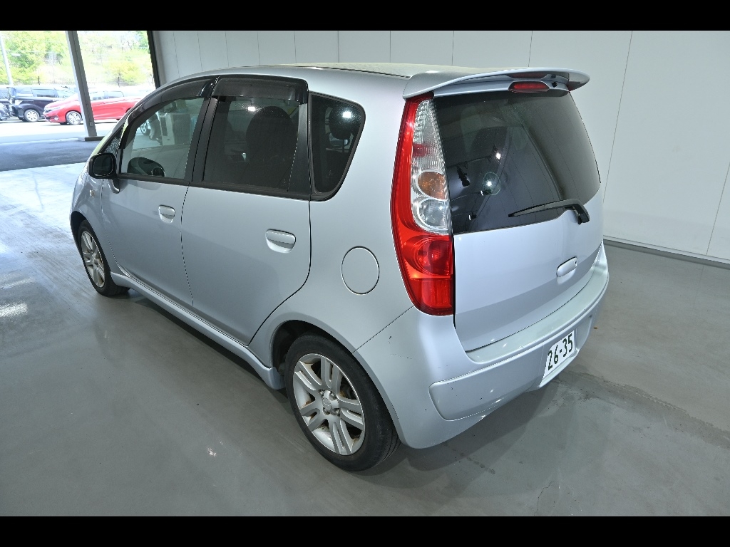 MITSUBISHI COLT