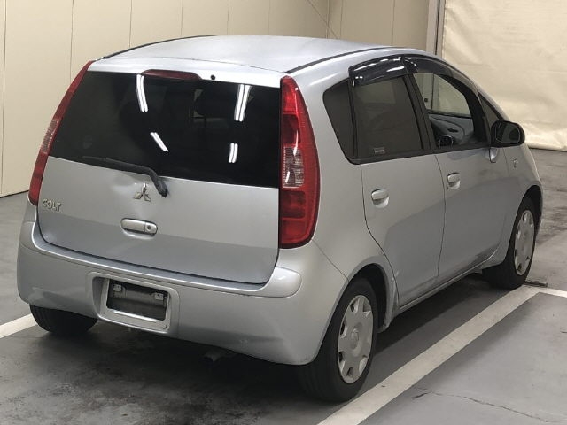 MITSUBISHI COLT