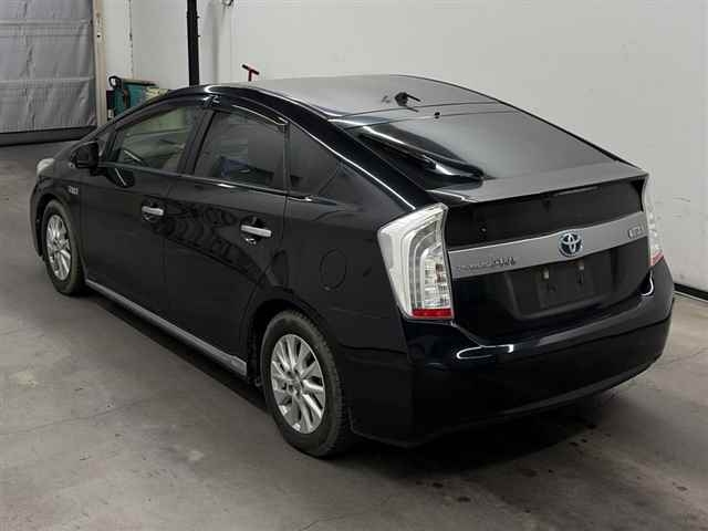 TOYOTA PRIUS PHV