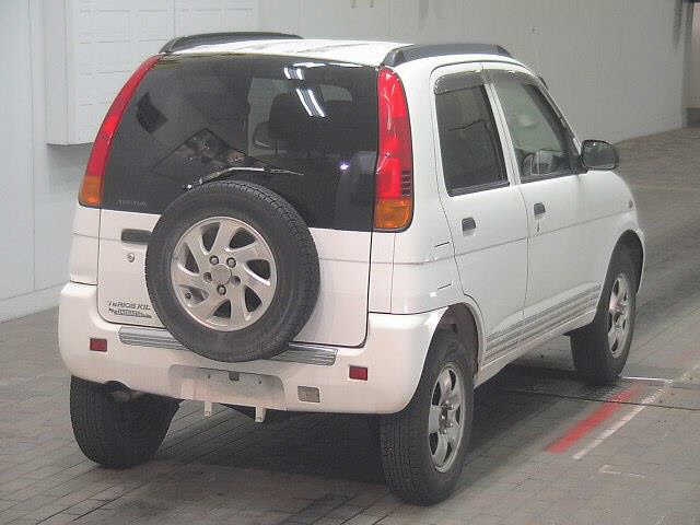 DAIHATSU TERIOS KID