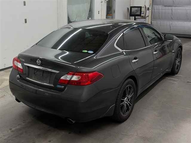 NISSAN FUGA