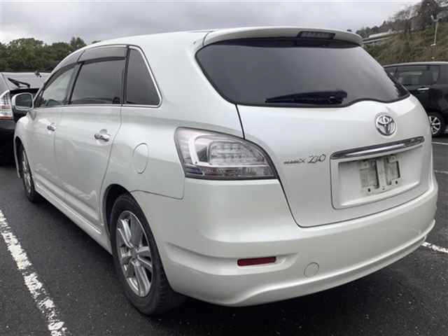 TOYOTA MARK X ZIO