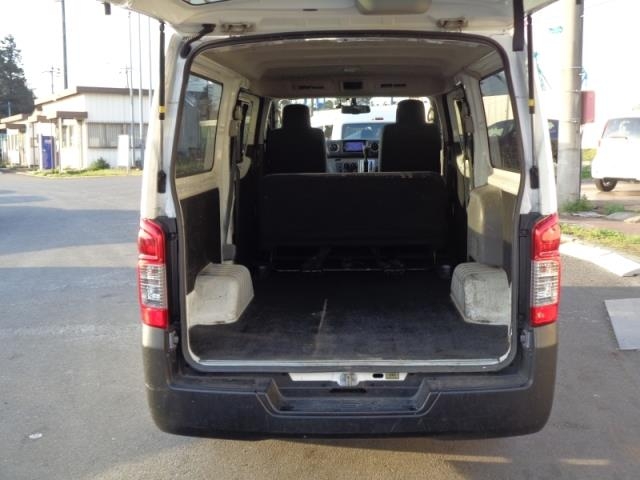 NISSAN NV350 CARAVAN