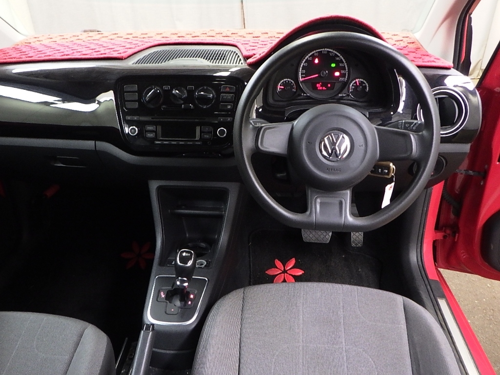 VOLKSWAGEN UP!