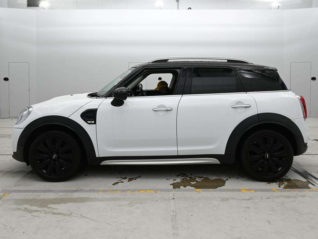 MINI CROSSOVER