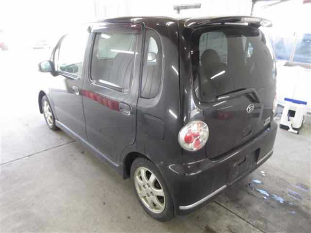 DAIHATSU MOVE LATTE