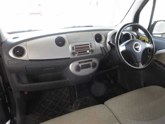 DAIHATSU MOVE LATTE