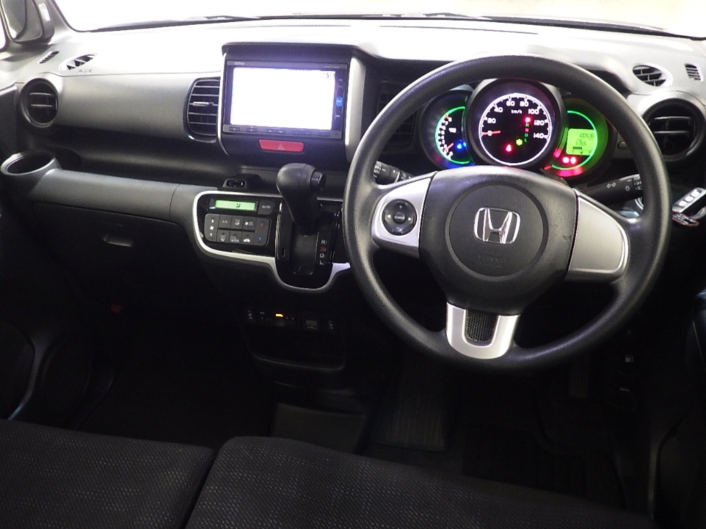 HONDA N-BOX